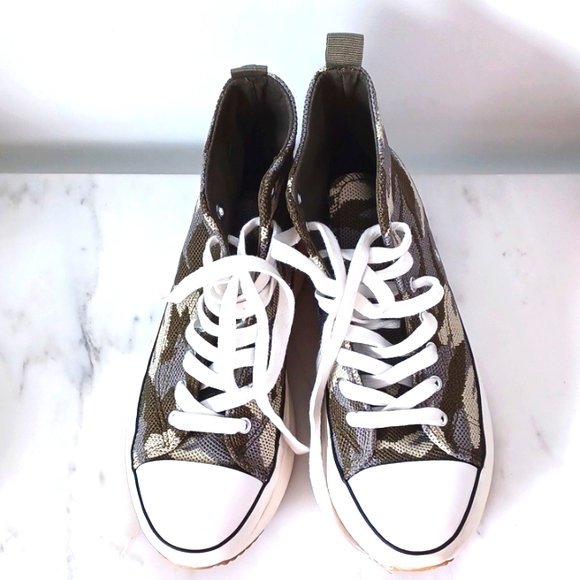 Madden Girl Winonna Platform Sneakers. Size 9.5 - Picture 2 of 7